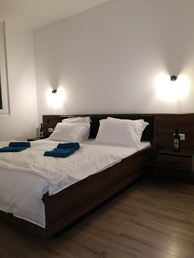 Ared-Atrium Mall Chrysflatty3 Premium Apartment 60Mp Arad Exterior photo