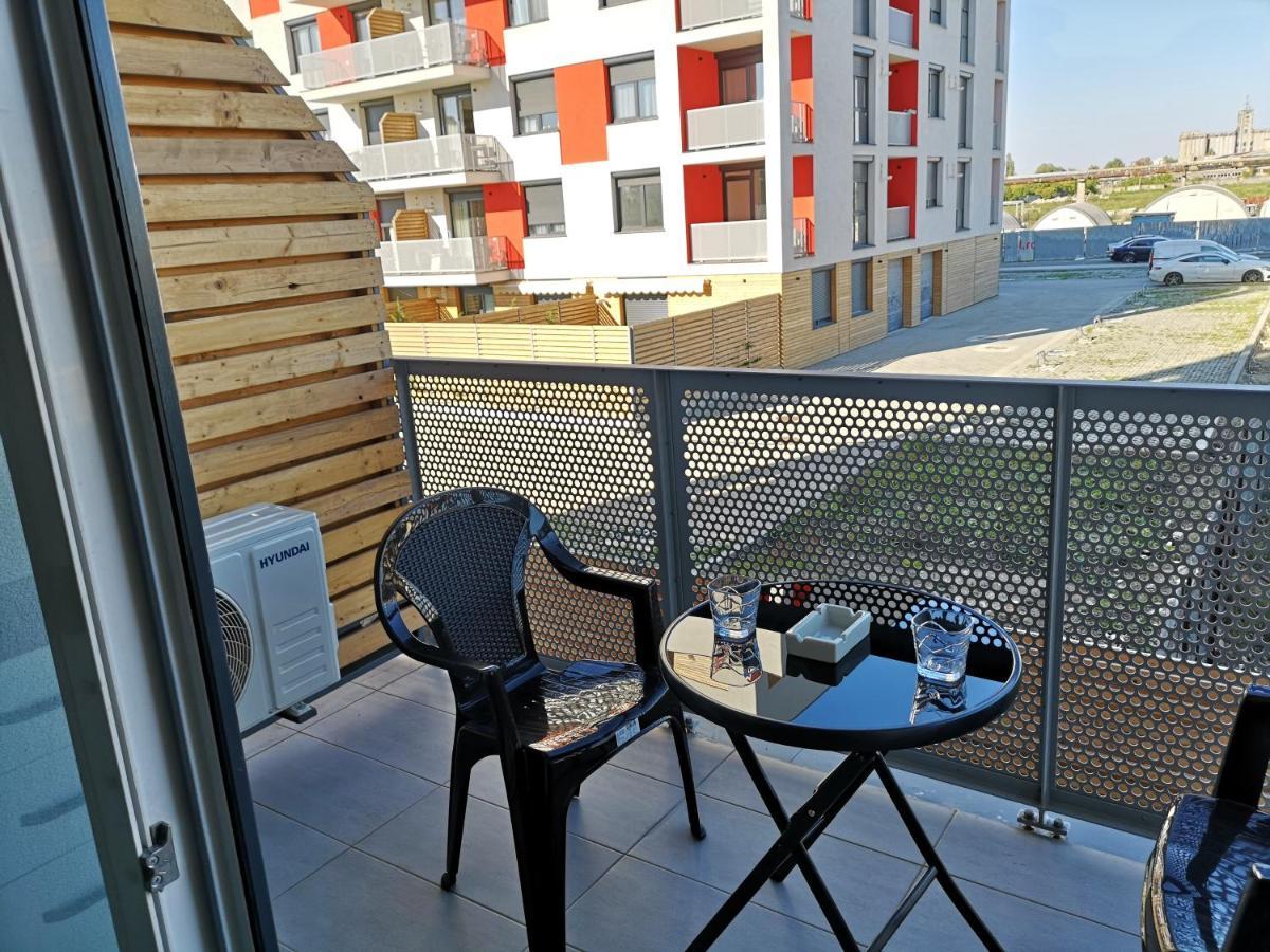 Ared-Atrium Mall Chrysflatty3 Premium Apartment 60Mp Arad Exterior photo