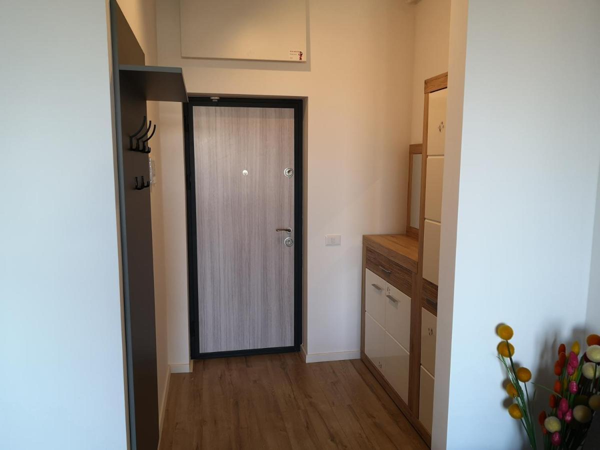 Ared-Atrium Mall Chrysflatty3 Premium Apartment 60Mp Arad Exterior photo